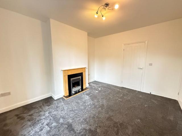2 bedroom semi detached house to rent
