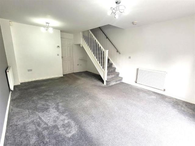 2 bedroom semi detached house to rent