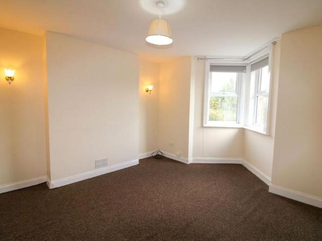 2 bedroom semi detached house to rent