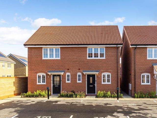 2 bedroom semi detached house to rent