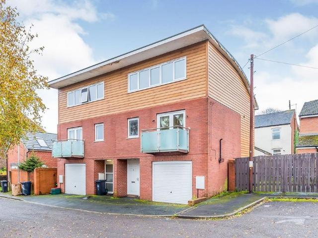 2 bedroom semi detached house to rent