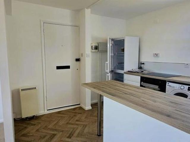 2 bedroom semi detached house to rent