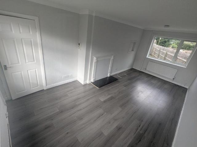 2 bedroom semi detached house to rent