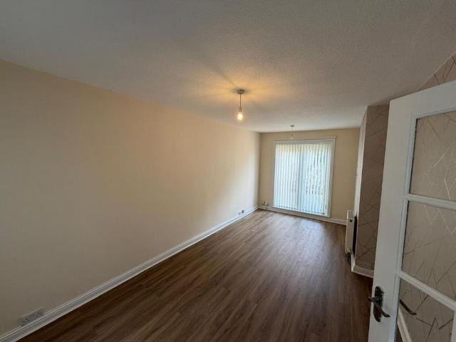 2 bedroom semi detached house to rent
