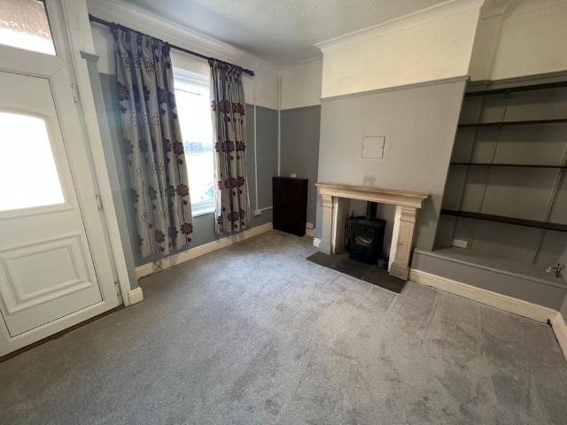 2 bedroom semi detached house to rent