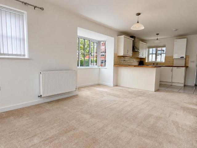 2 bedroom semi detached house to rent
