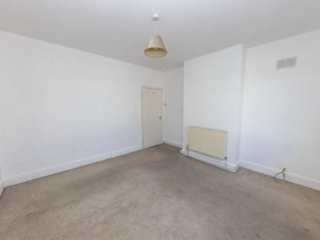 2 bedroom semi detached house to rent