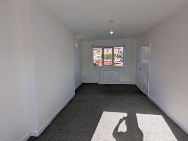 2 bedroom semi detached house to rent