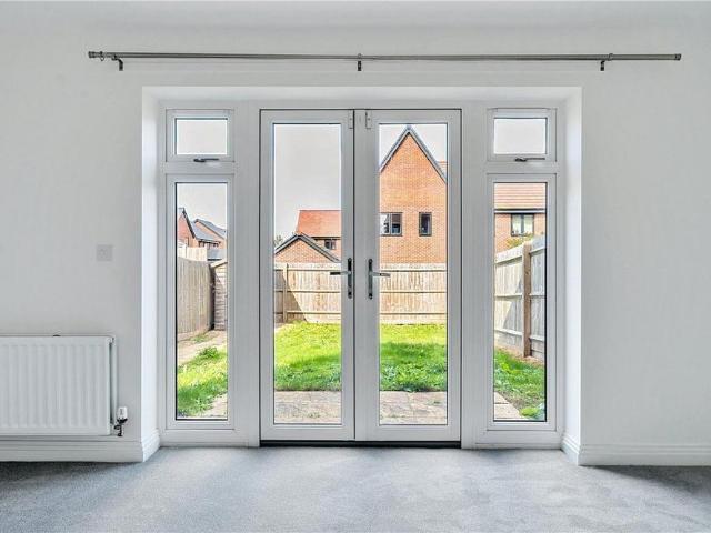 2 bedroom semi detached house to rent