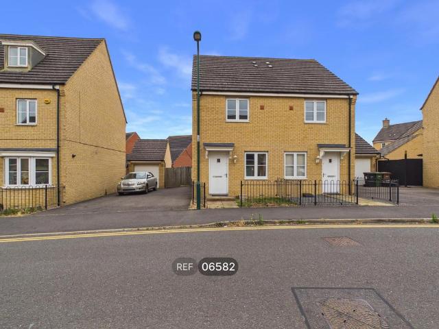 2 bedroom semi detached house to rent
