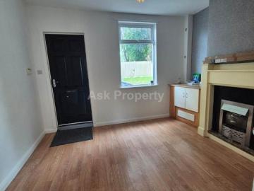 2 bedroom semi detached house to rent