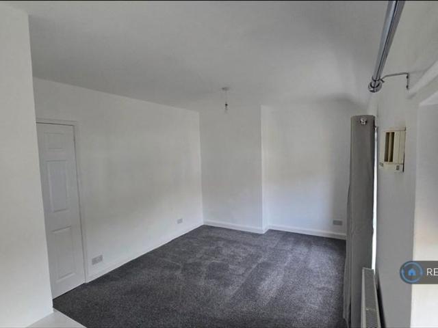 2 bedroom semi detached house to rent