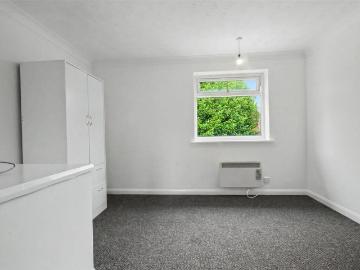 2 bedroom semi detached house to rent