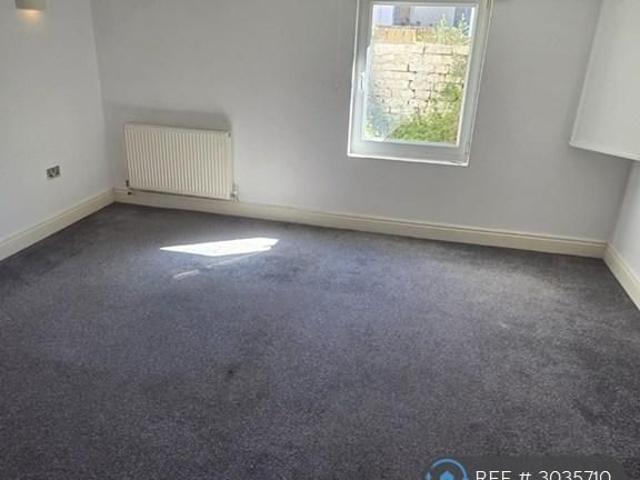 2 bedroom semi detached house to rent
