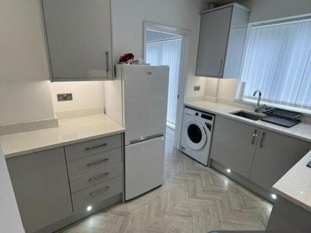 2 bedroom semi detached house to rent