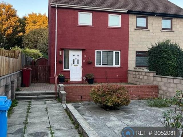 2 bedroom semi detached house to rent