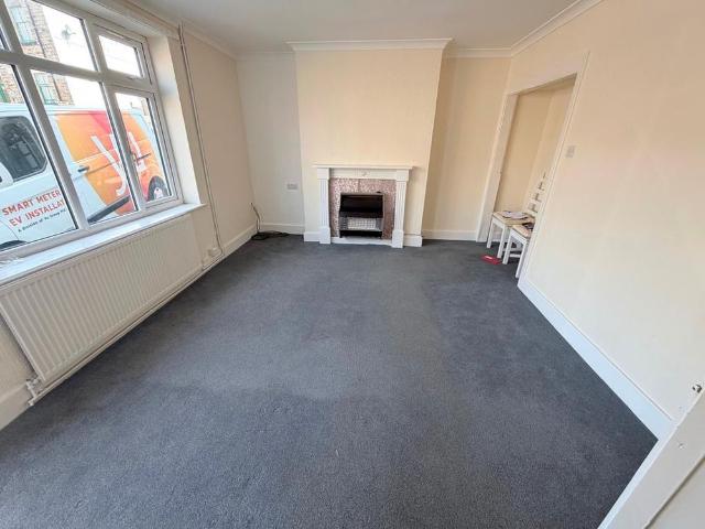 2 bedroom semi detached house to rent