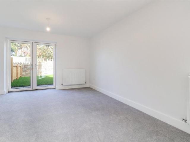 2 bedroom semi detached house to rent