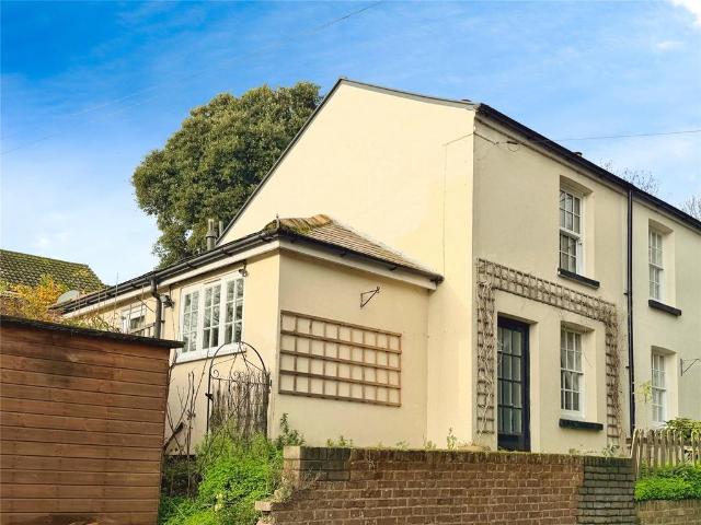 2 bedroom semi detached house to rent