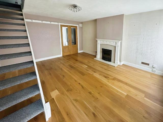 2 bedroom semi detached house to rent