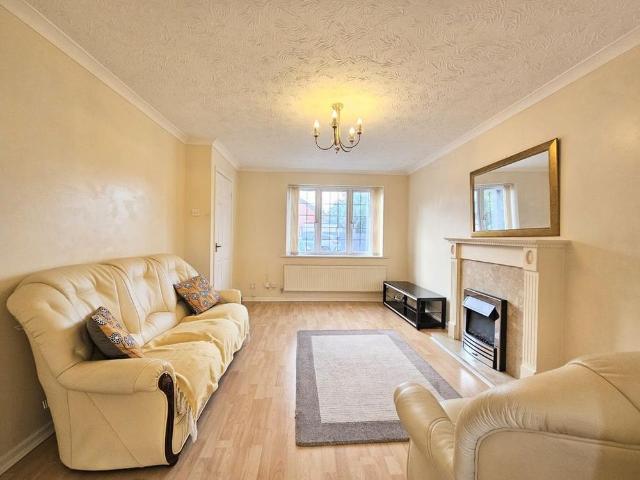 2 bedroom semi detached house to rent