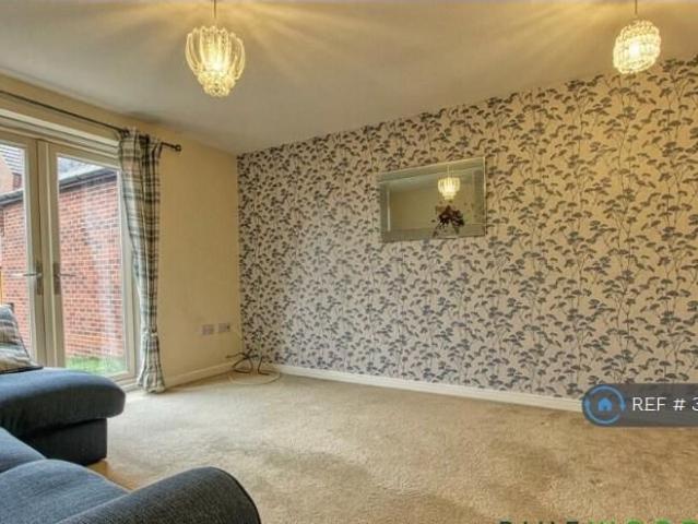 2 bedroom semi detached house to rent