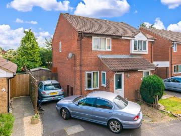 2 bedroom semi detached house to rent