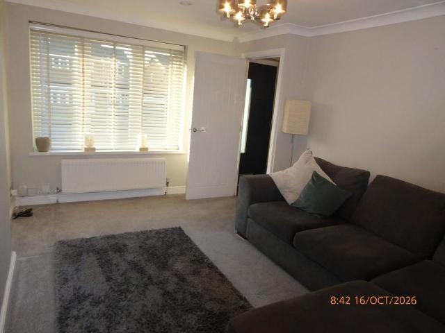 2 bedroom semi detached house to rent