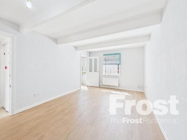 2 bedroom semi detached house to rent