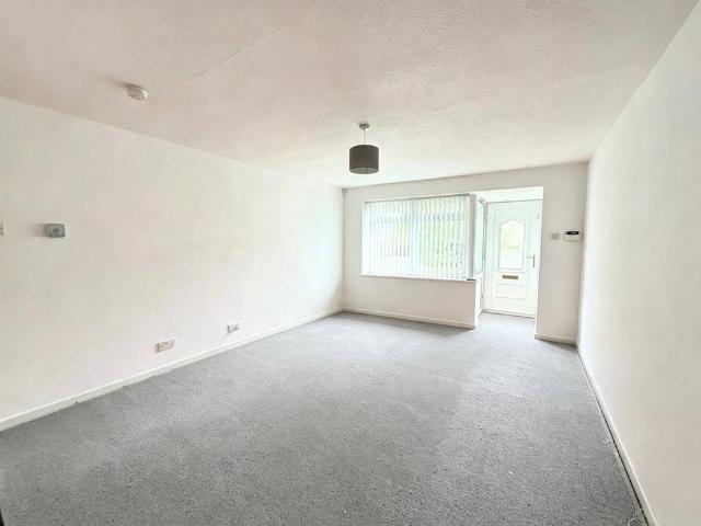 2 bedroom semi detached house to rent