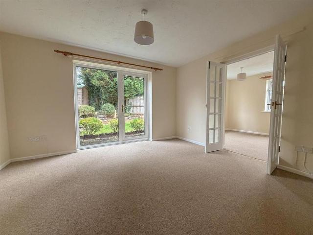 2 bedroom semi detached house to rent