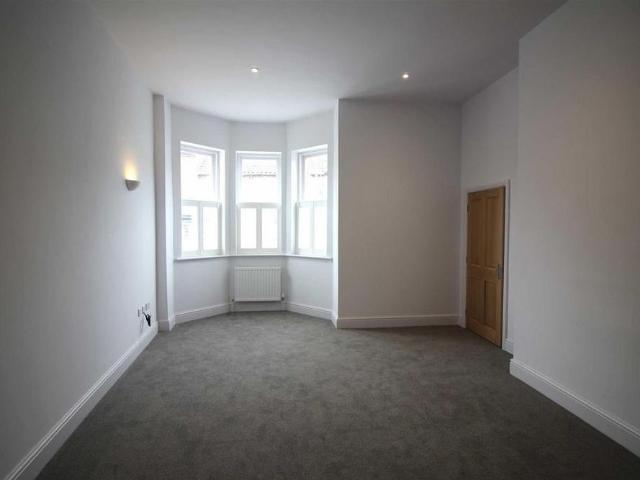 2 bedroom semi detached house to rent