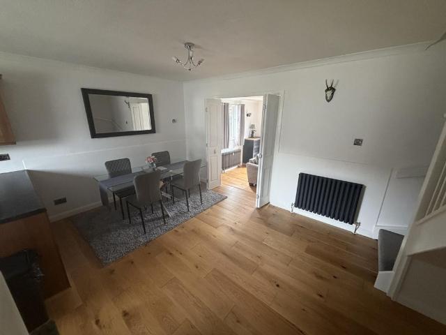 2 bedroom semi detached house to rent