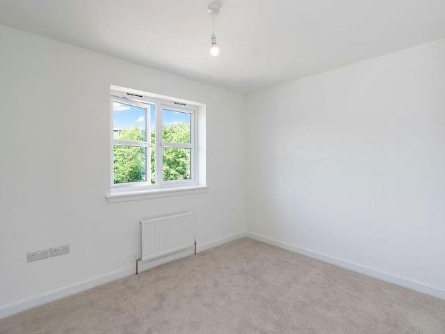 2 bedroom semi detached house to rent
