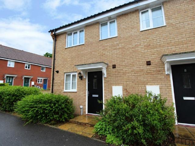 2 bedroom semi detached house to rent