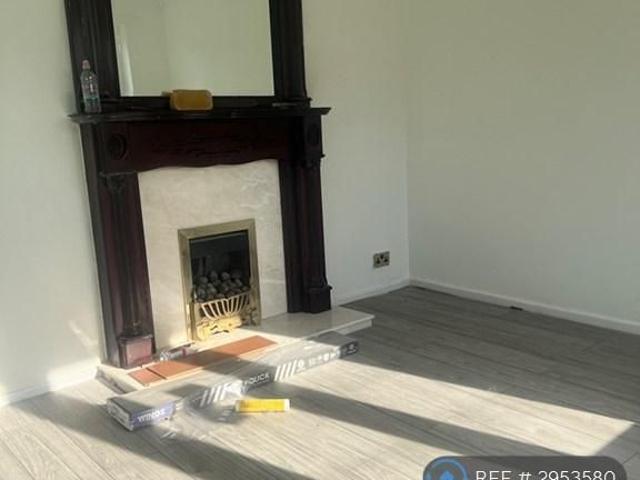 2 bedroom semi detached house to rent
