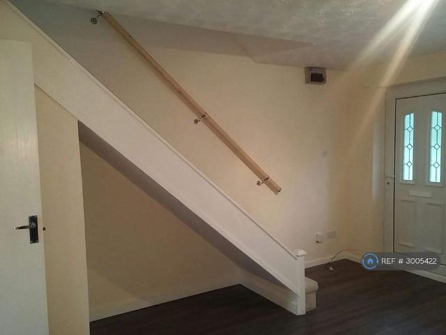 2 bedroom semi detached house to rent