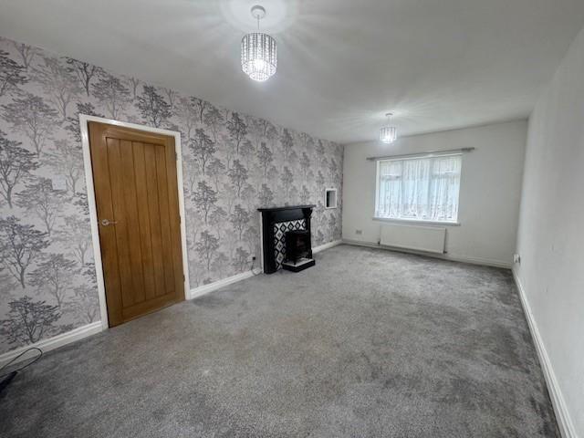 2 bedroom semi detached house to rent