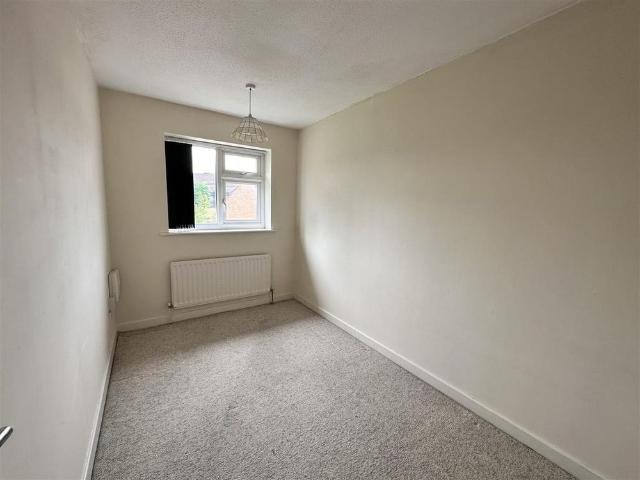 2 bedroom semi detached house to rent