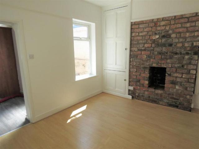 2 bedroom semi detached house to rent