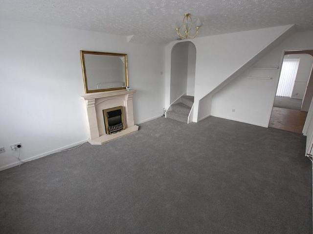 2 bedroom semi detached house to rent