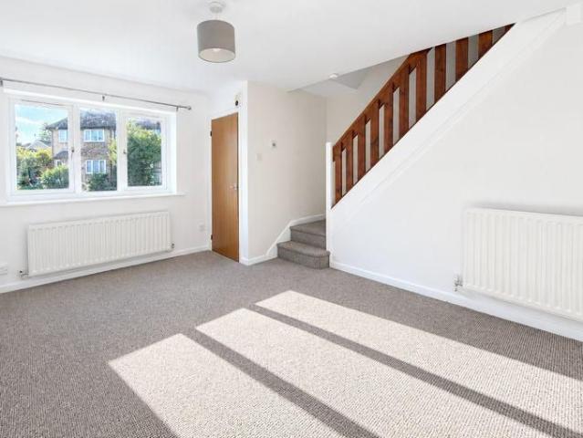 2 bedroom semi detached house to rent