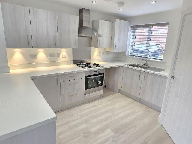 2 bedroom semi detached house to rent