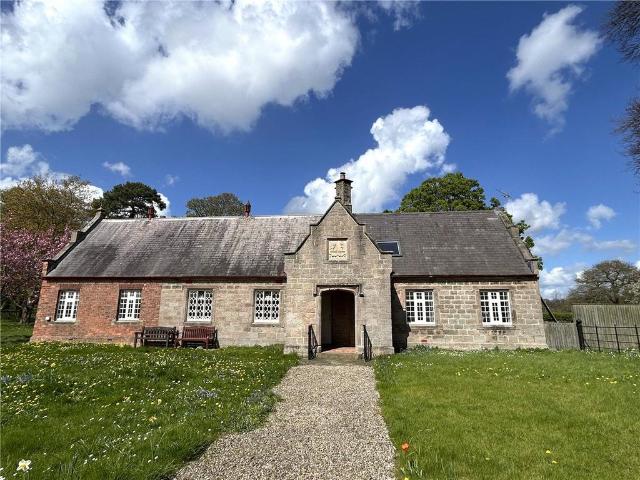 2 bedroom semi detached house to rent
