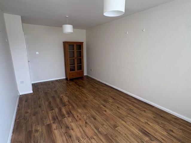 2 bedroom semi detached house to rent