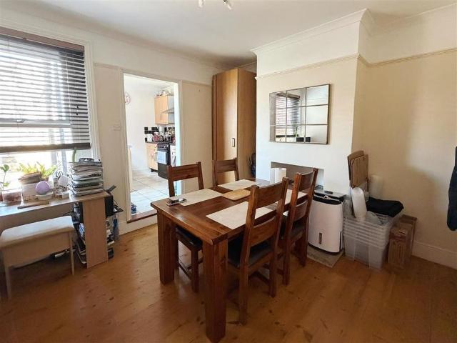 2 bedroom semi detached house to rent