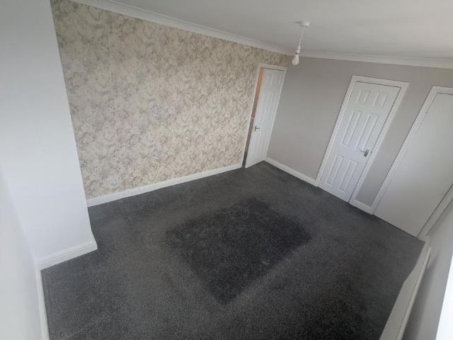 2 bedroom semi detached house to rent