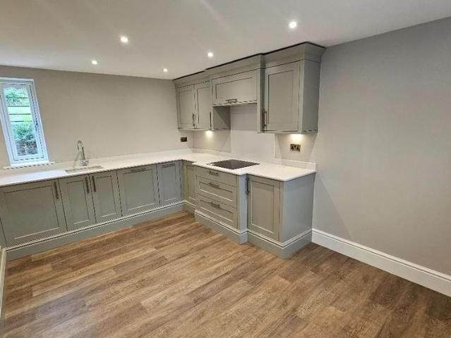 2 bedroom semi detached house to rent