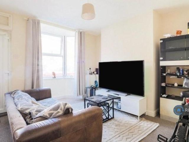 2 bedroom semi detached house to rent