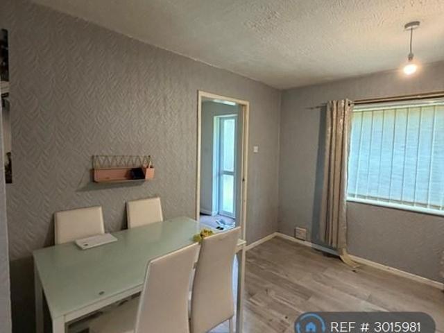 2 bedroom semi detached house to rent